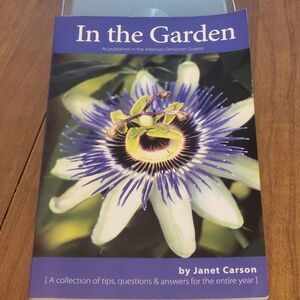 In The Garden By Janet Carson 2010 Gardening Book Paperback
